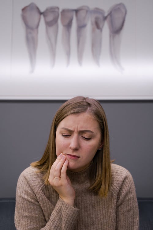 Getting tooth extraction in Hamden, CT